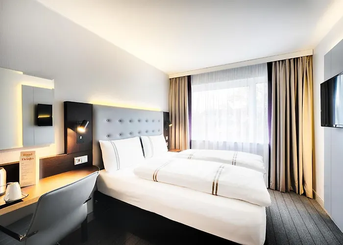 Premier Inn Köln City Centre